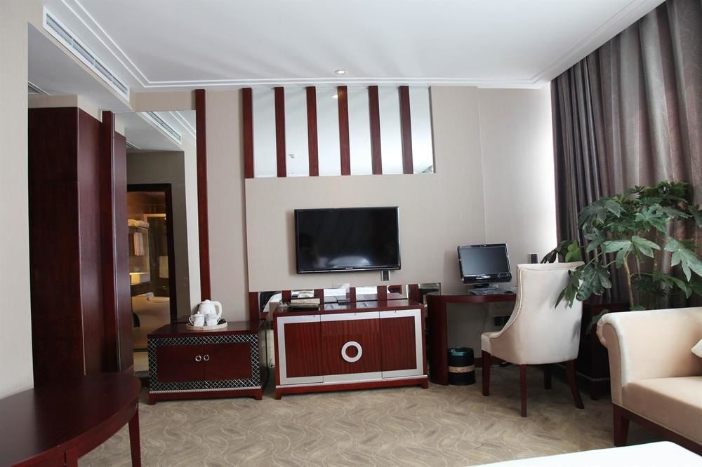 Tiancheng Holiday Hotel Nanchong Экстерьер фото